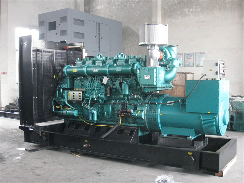 安居200KW 柴油发电机的油耗是多少？